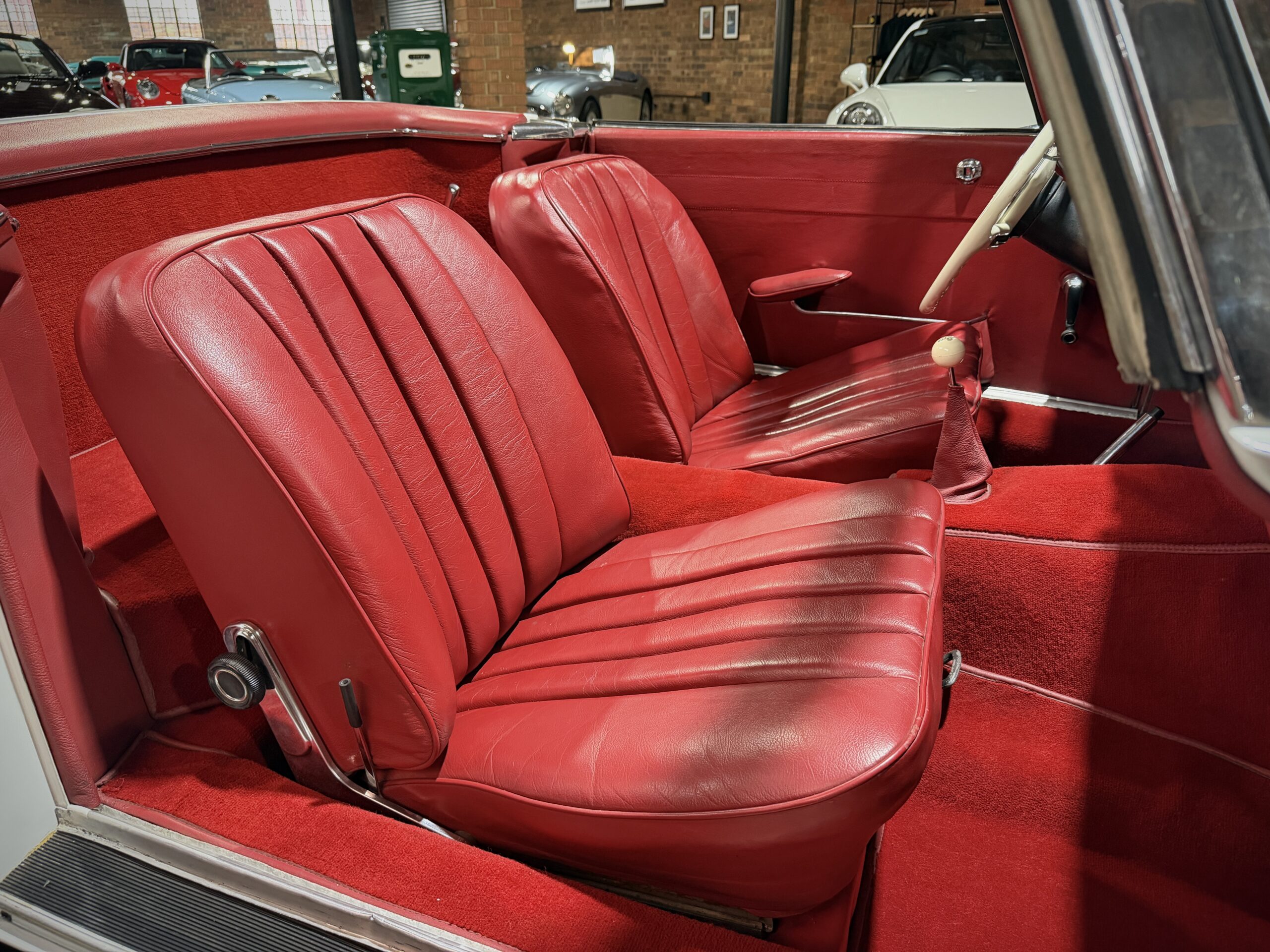 1966 Mercedes 230 SL W113