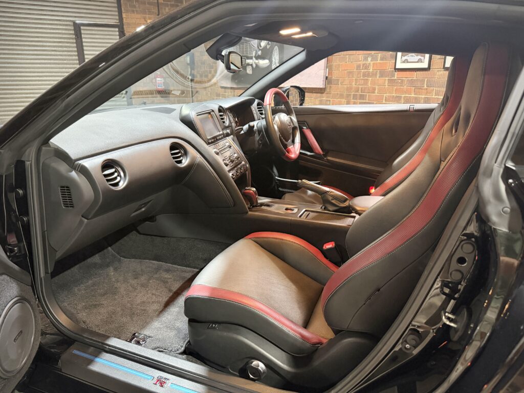 2016 Nissan GT-R Black Edition