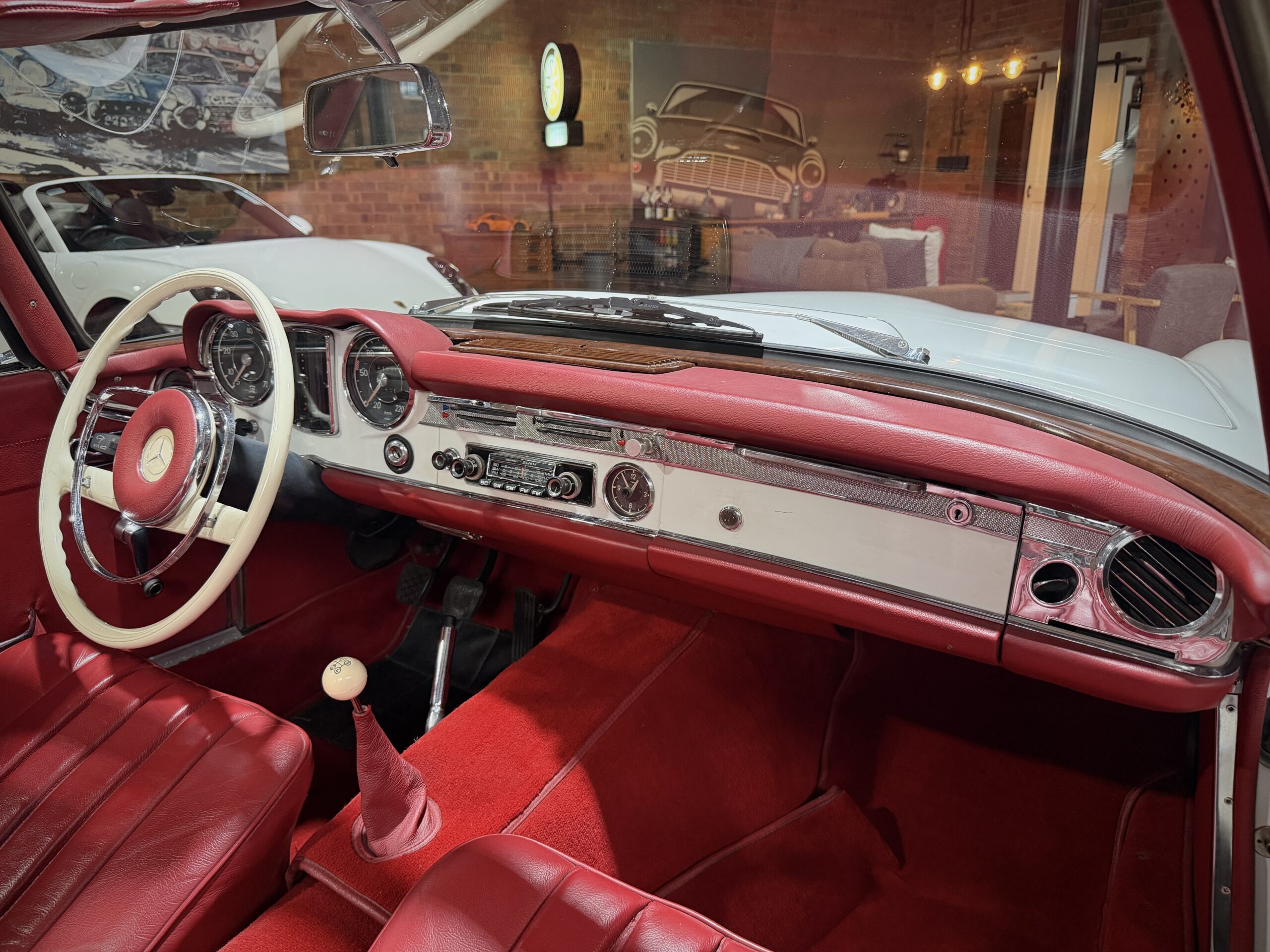 1966 Mercedes 230 SL W113