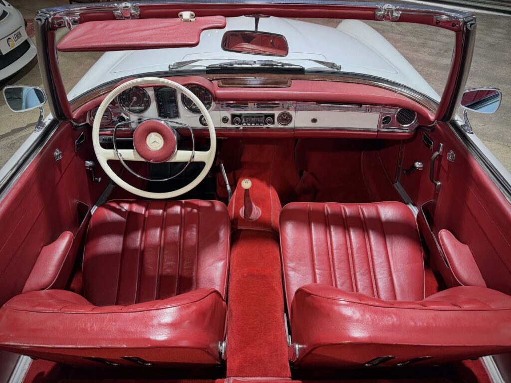 1966 Mercedes 230 SL W113