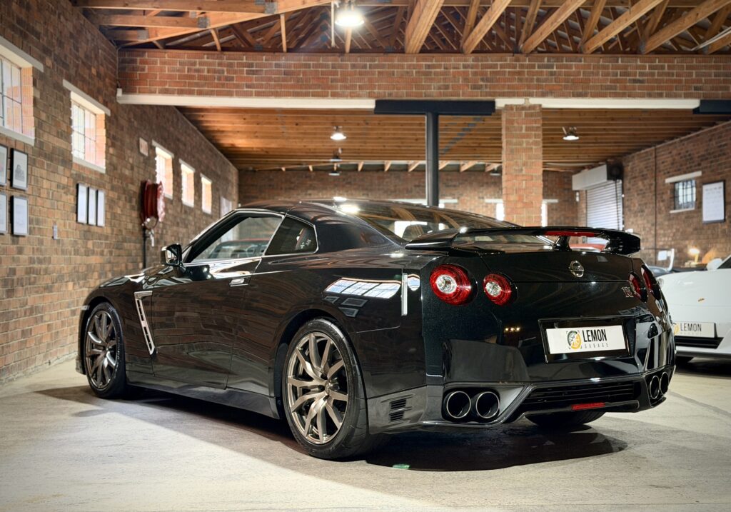 2016 Nissan GT-R Black Edition