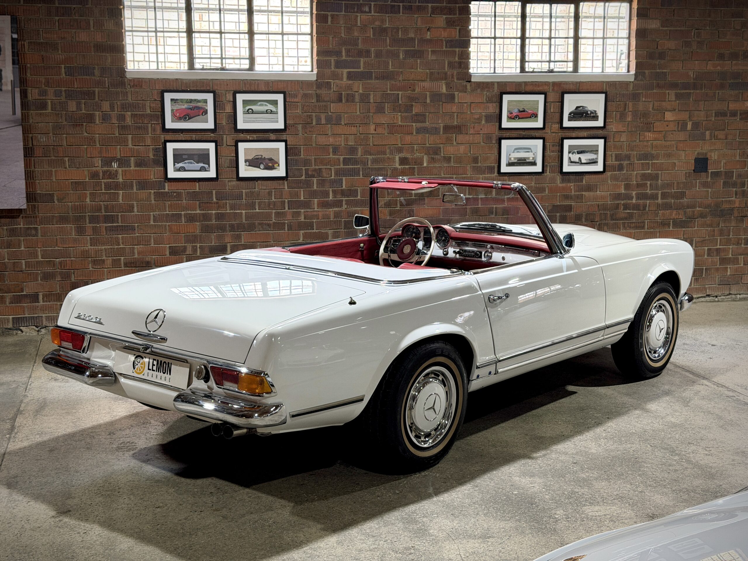 1966 Mercedes 230 SL W113