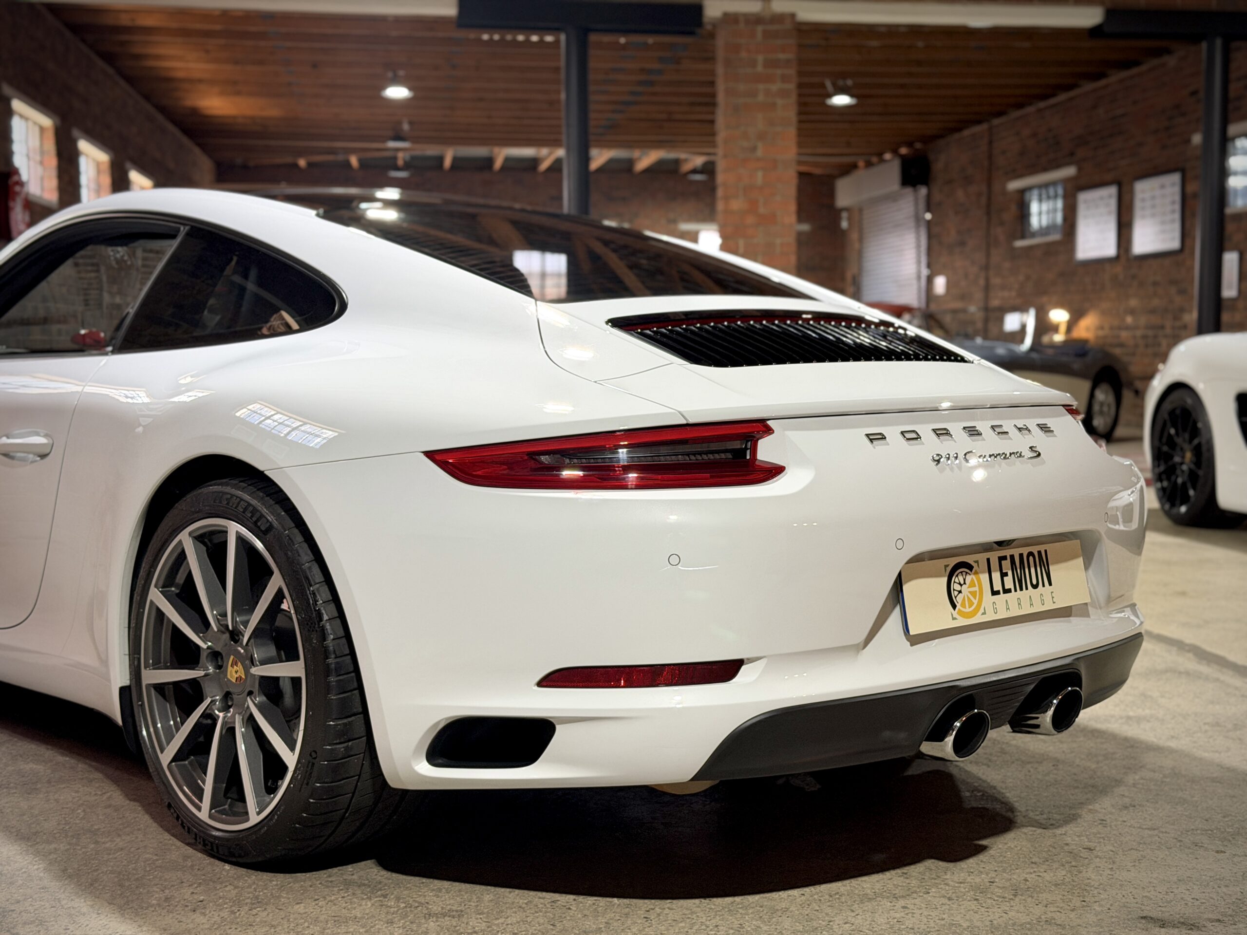 2017 Porsche 911 Carrera S (991.2)