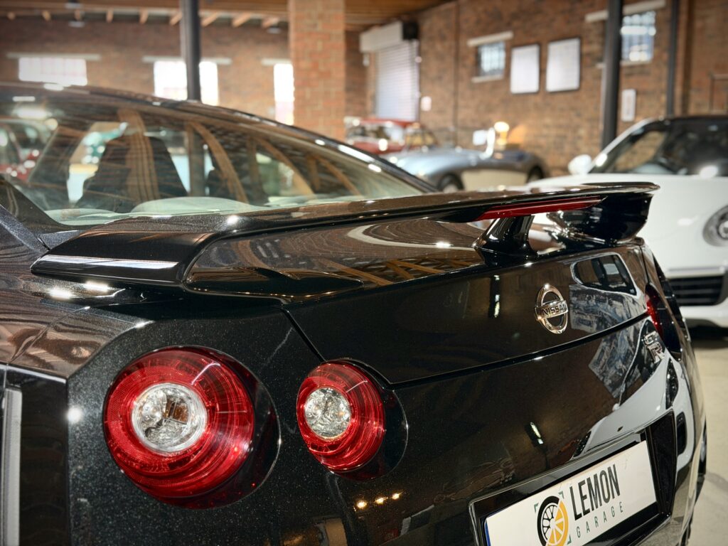 2016 Nissan GT-R Black Edition
