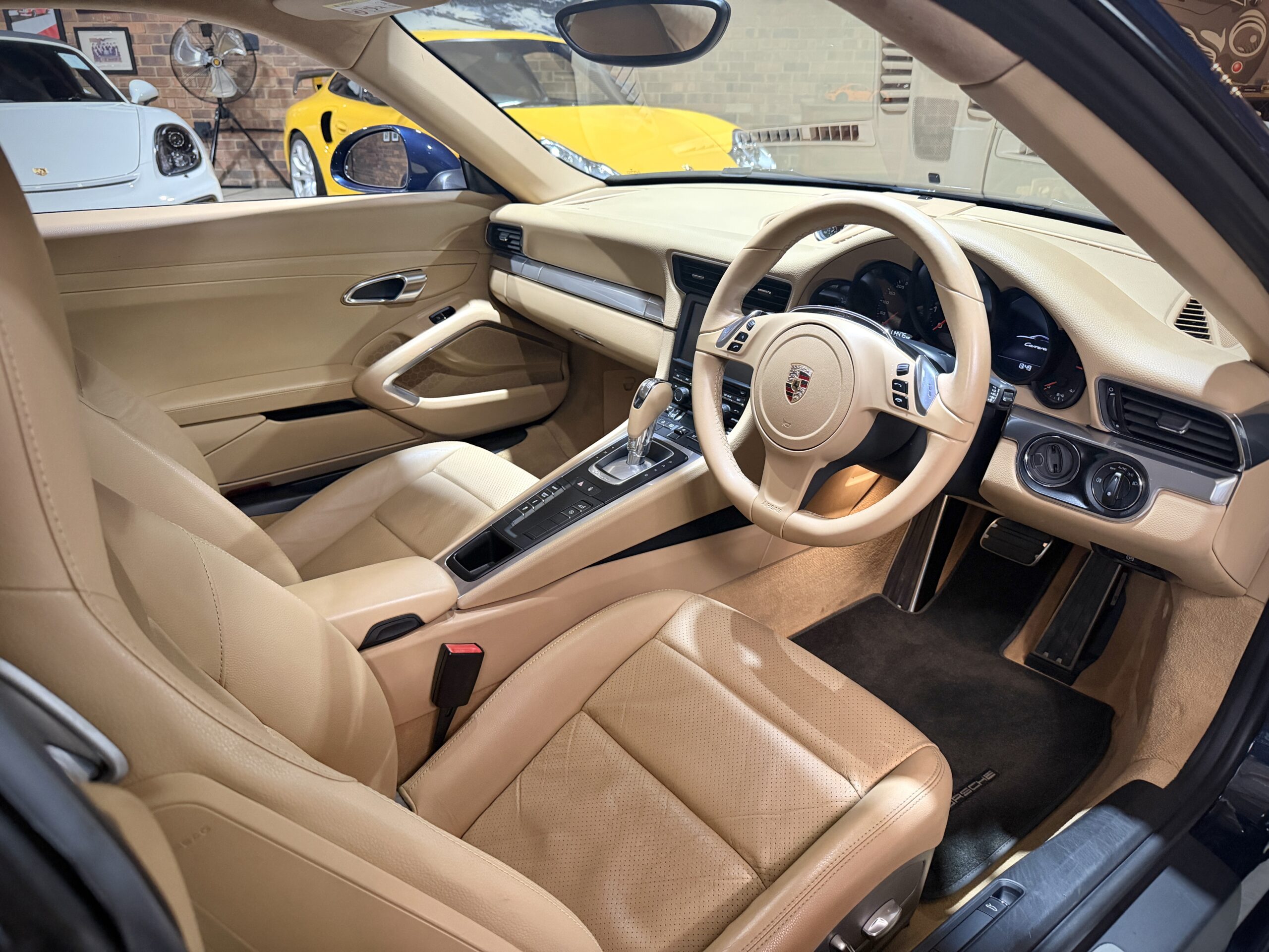 2013 Porsche 911 Carrera (991)