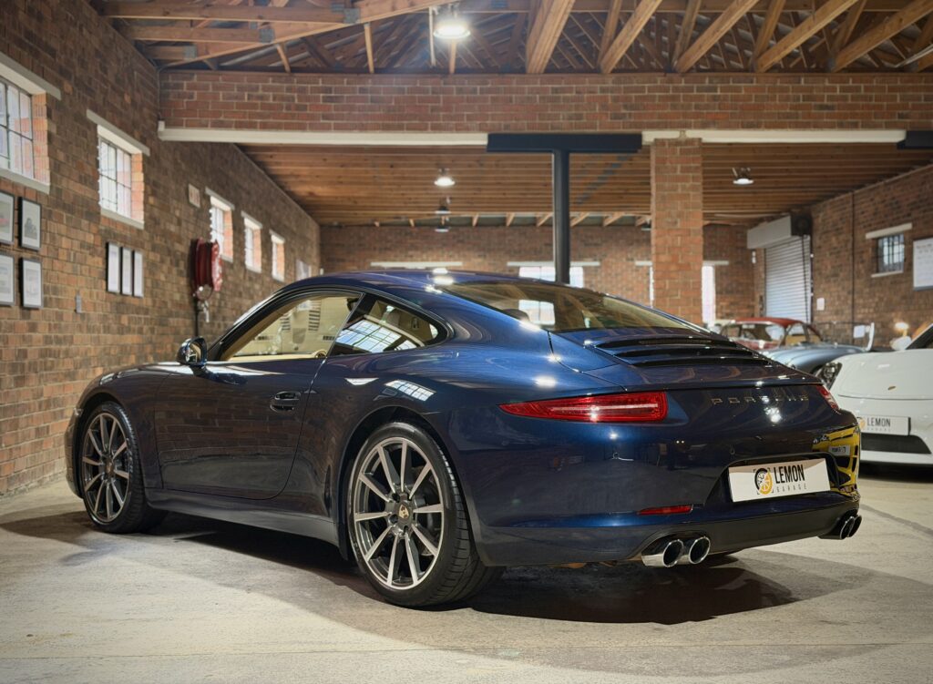 2012 Porsche 911 Carrera (991)
