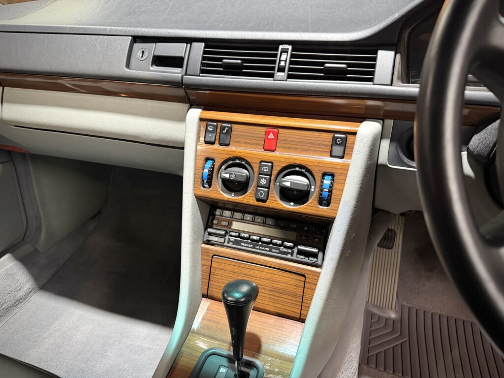 1990 Mercedes Benz 300 CE Coupe