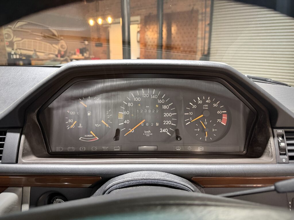1990 Mercedes Benz 300 CE Coupe