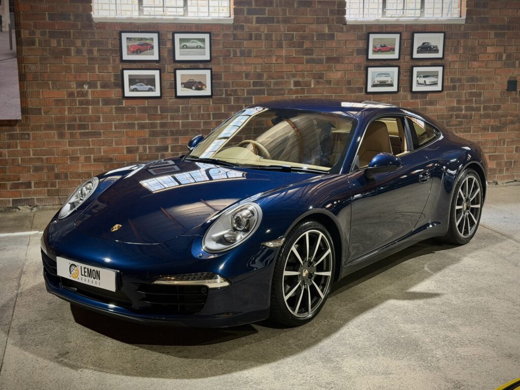 2012 Porsche 911 Carrera (991)