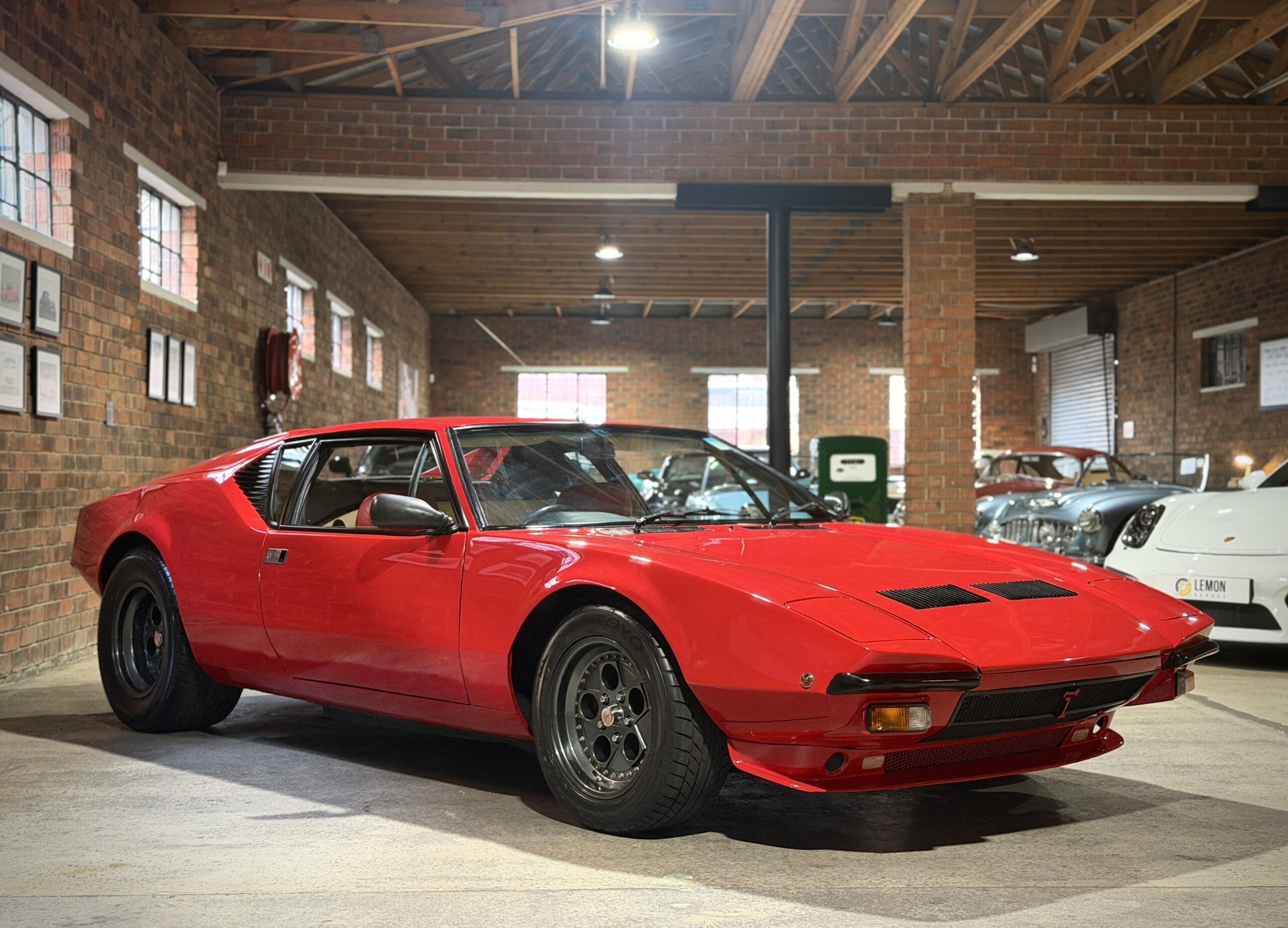1983 De Tomaso Pantera GTS