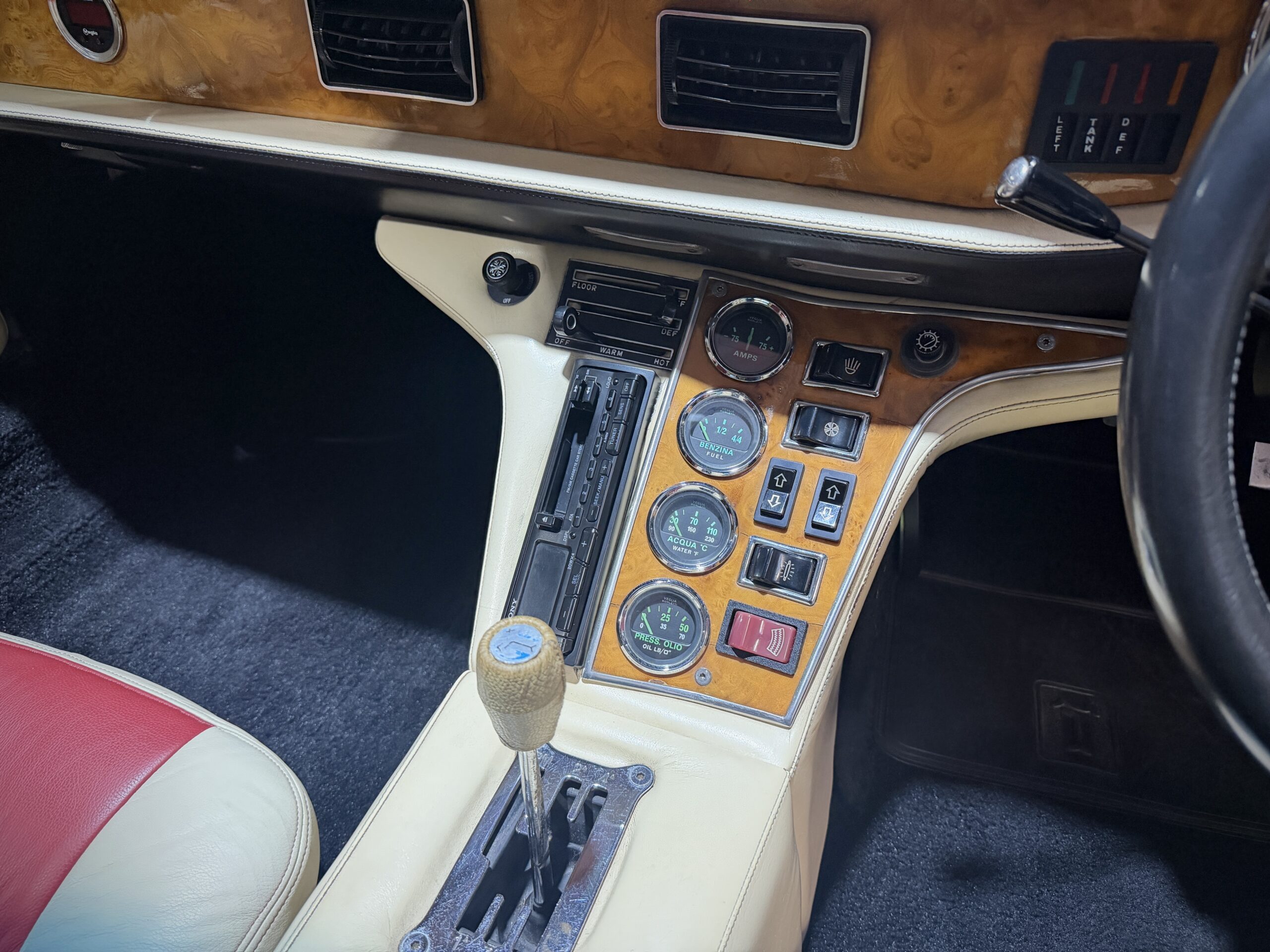 1983 De Tomaso Pantera GTS