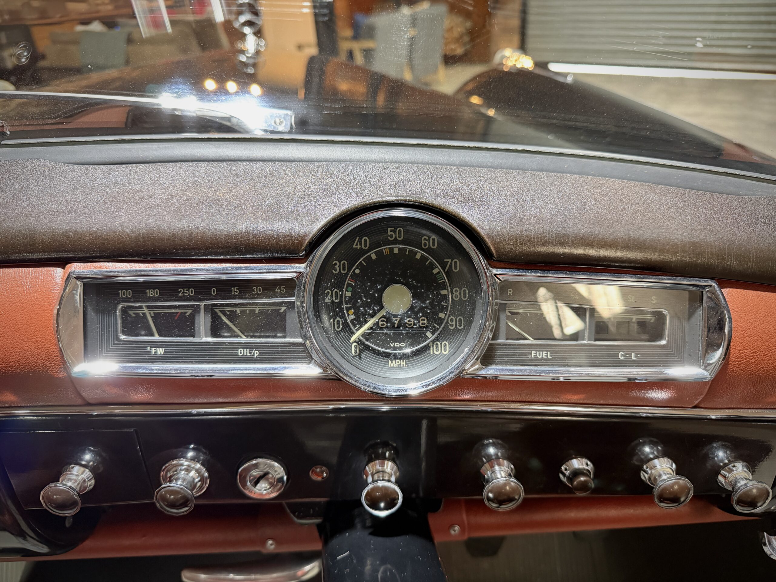 1958 Mercedes-Benz 219 Ponton