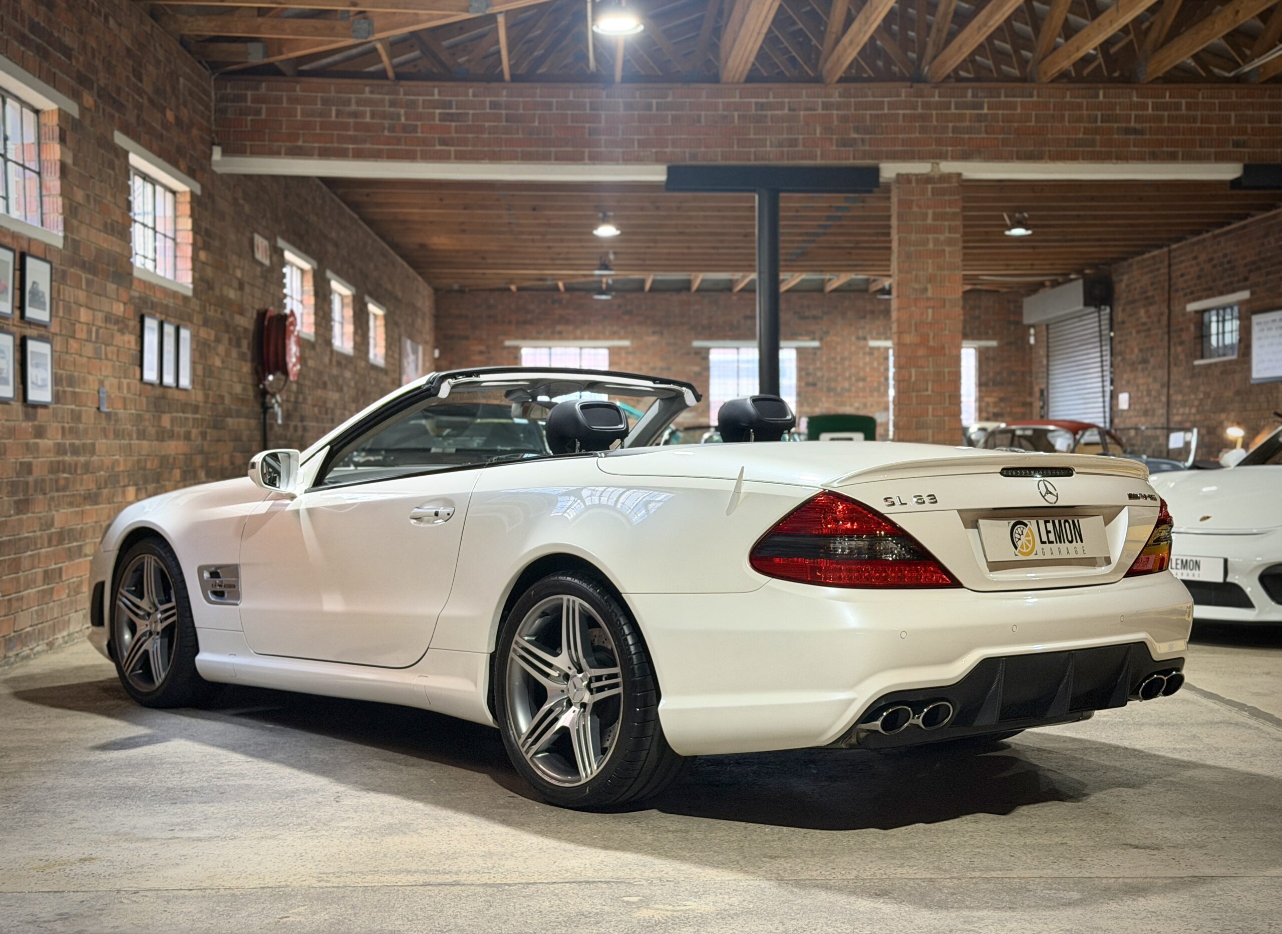 2010 Mercedes Benz SL63 AMG