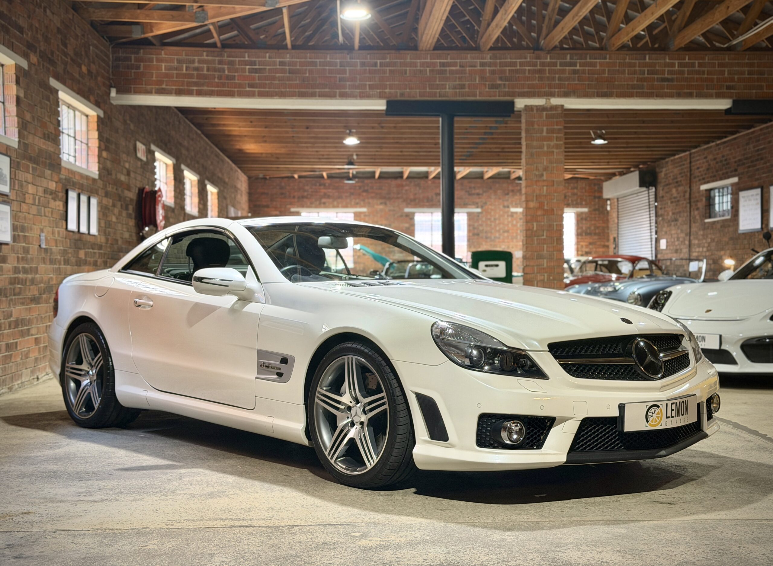 2010 Mercedes Benz SL63 AMG