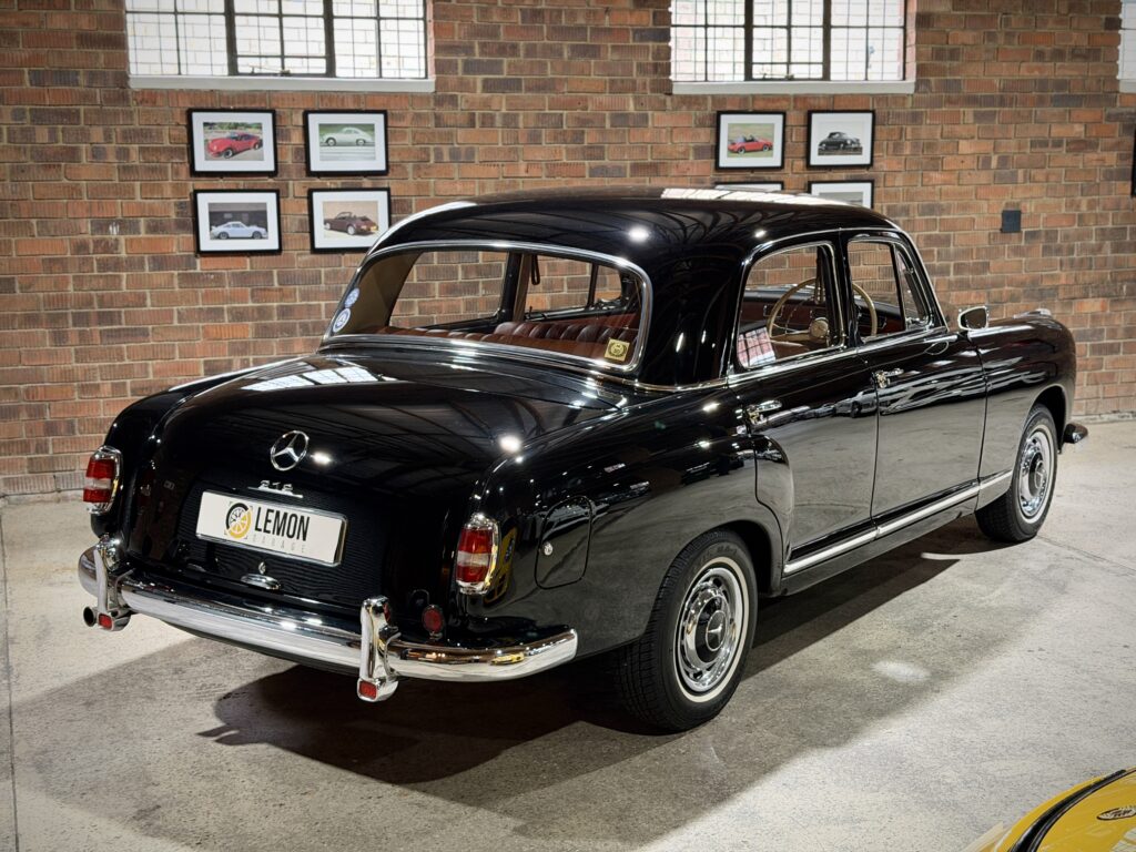 1958 Mercedes-Benz 219 Ponton