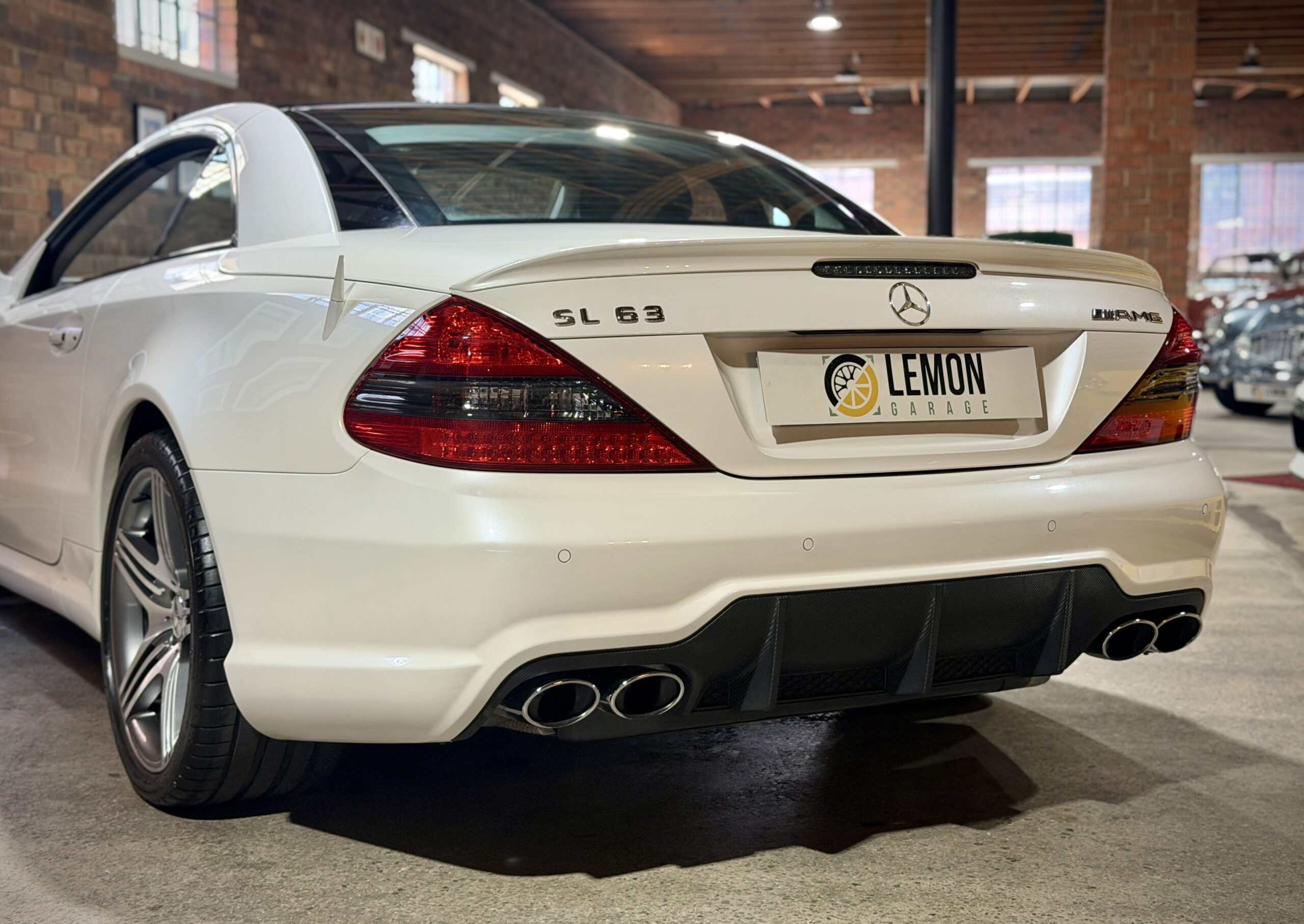 2010 Mercedes Benz SL63 AMG