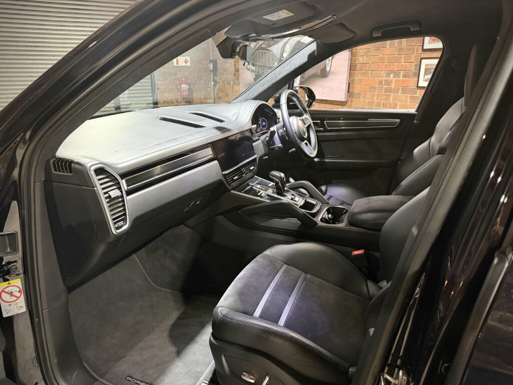 2021 Porsche Cayenne GTS