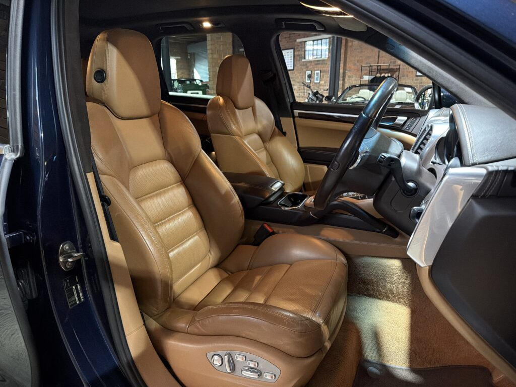 2012 Porsche Cayenne Turbo