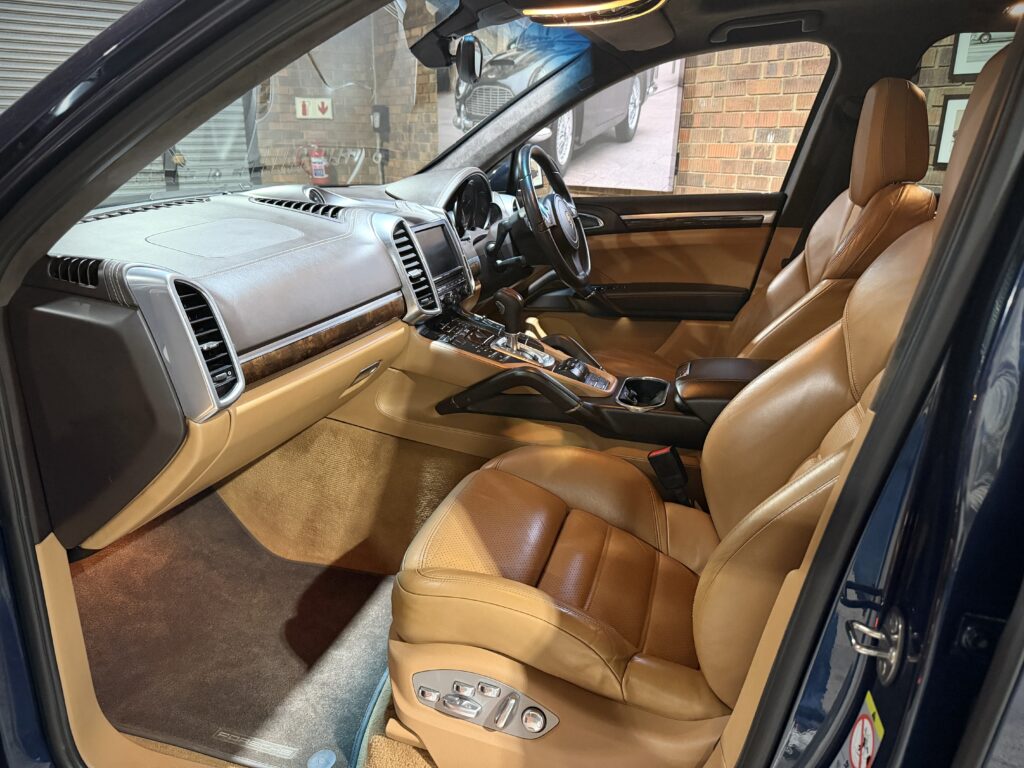 2012 Porsche Cayenne Turbo