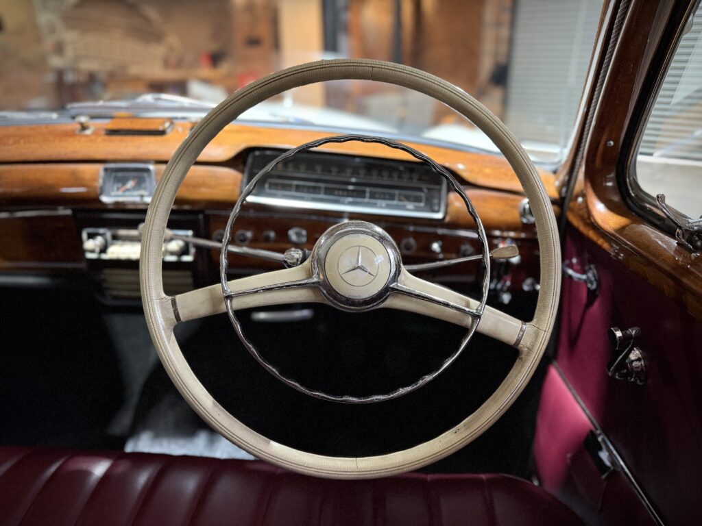 1959 Mercedes Benz 220 S W180