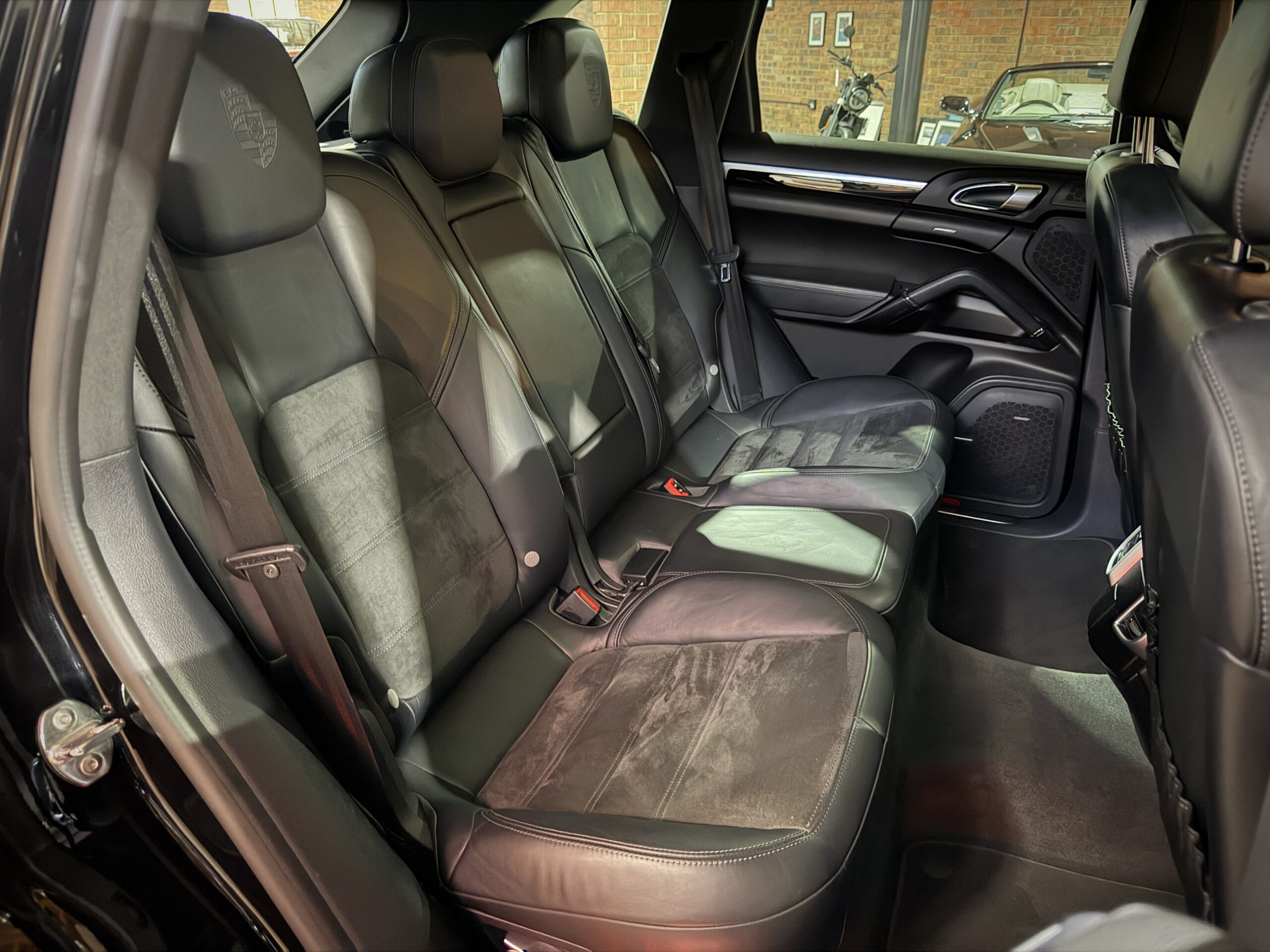 2016 Porsche Cayenne Diesel Platinum Edition