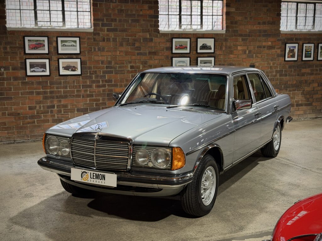 1983 Mercedes Benz 230E W123