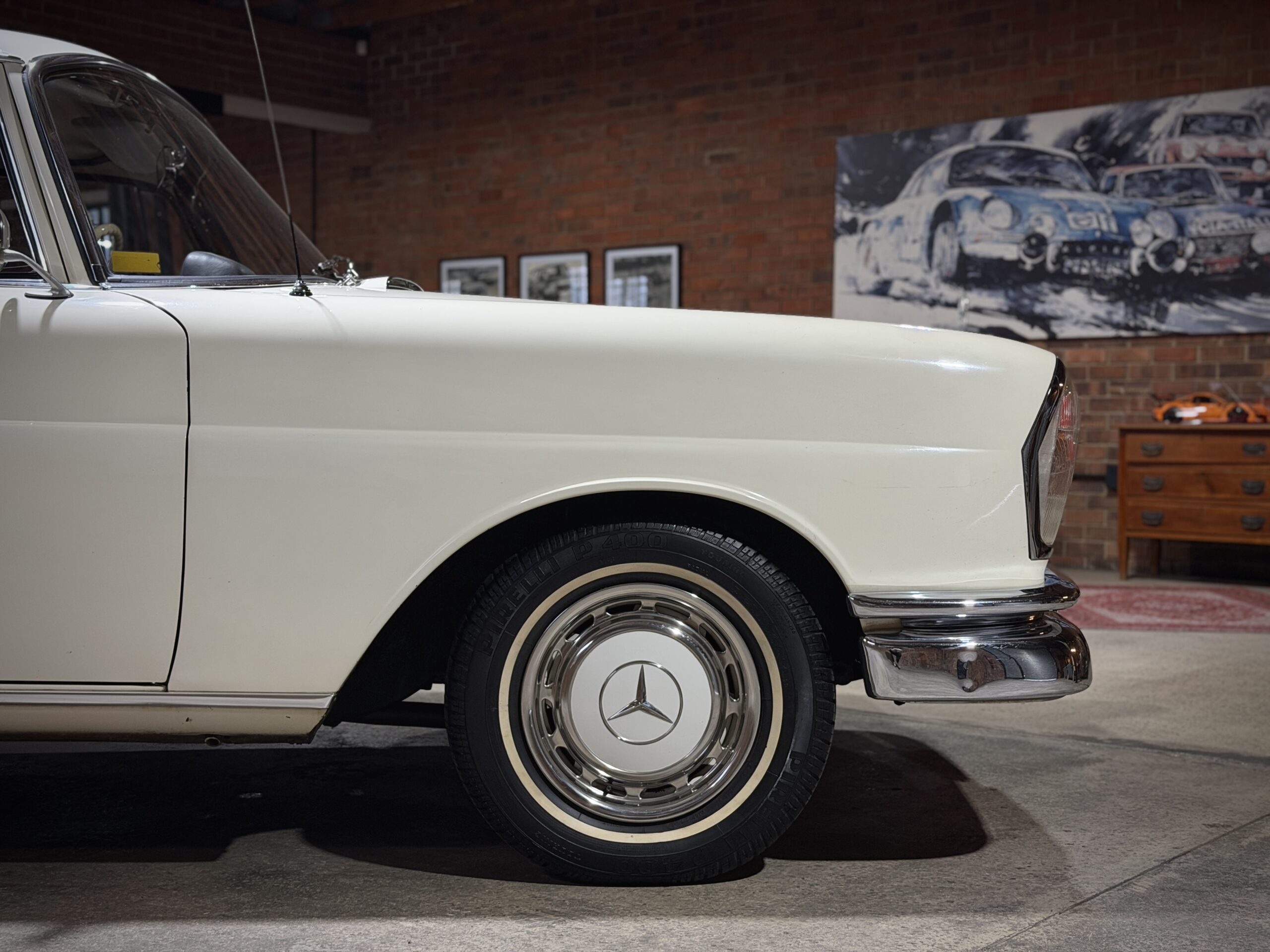 1965 Mercedes Benz 220 S W111