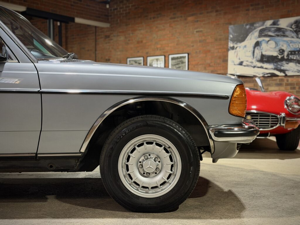 1983 Mercedes Benz 230E W123