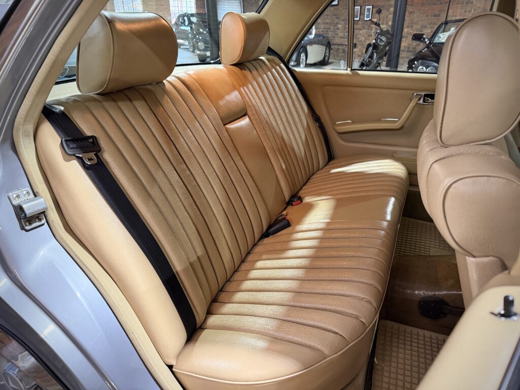 1983 Mercedes Benz 230E W123