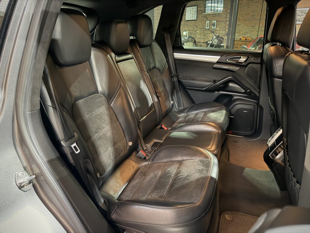 2013 Porsche Cayenne GTS