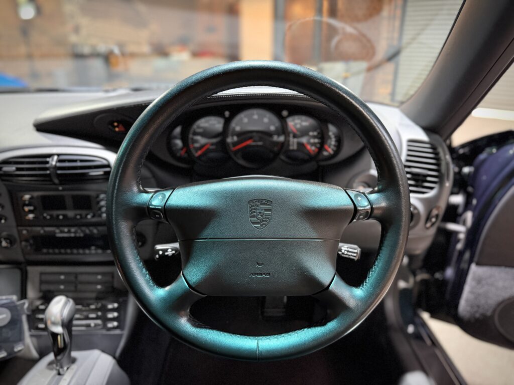1999 Porsche 911 Carrera 4