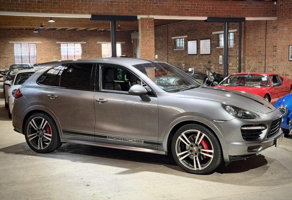 2013 Porsche Cayenne GTS
