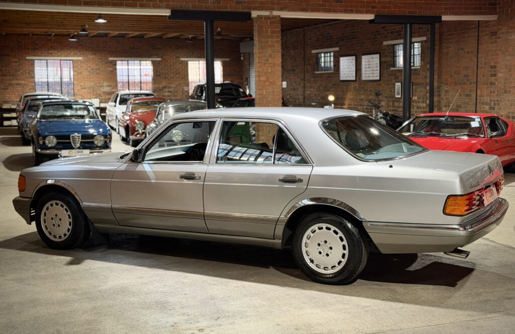 1992 Mercedes Benz 300SE