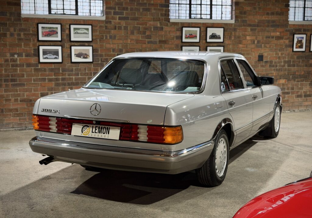 1992 Mercedes Benz 300SE
