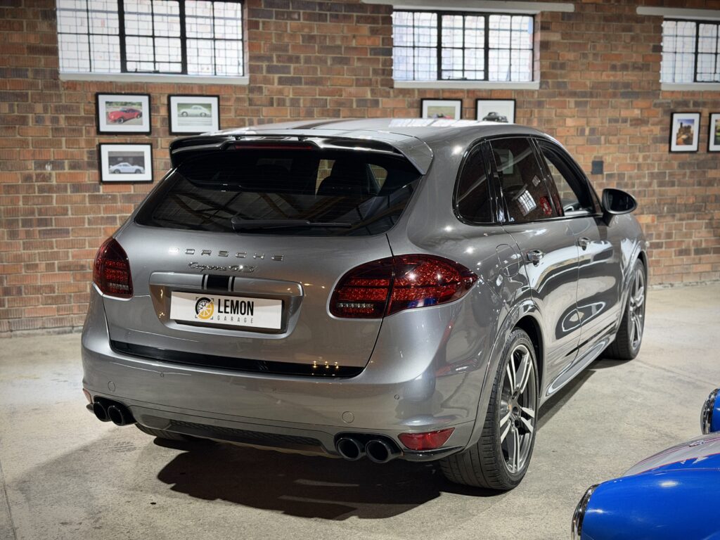 2013 Porsche Cayenne GTS