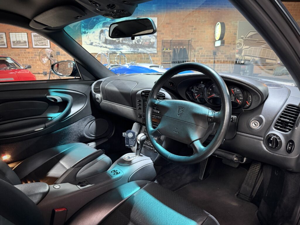 1999 Porsche 911 Carrera 4