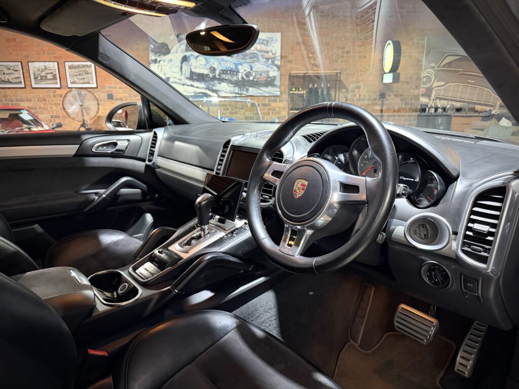 2013 Porsche Cayenne GTS