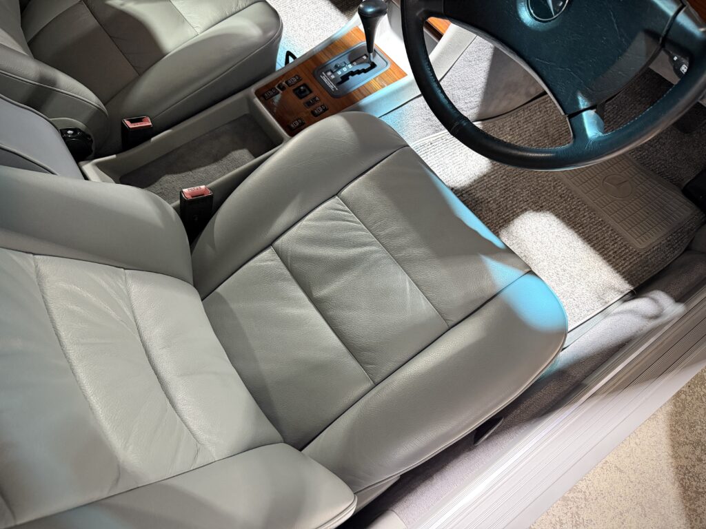 1992 Mercedes Benz 300SE