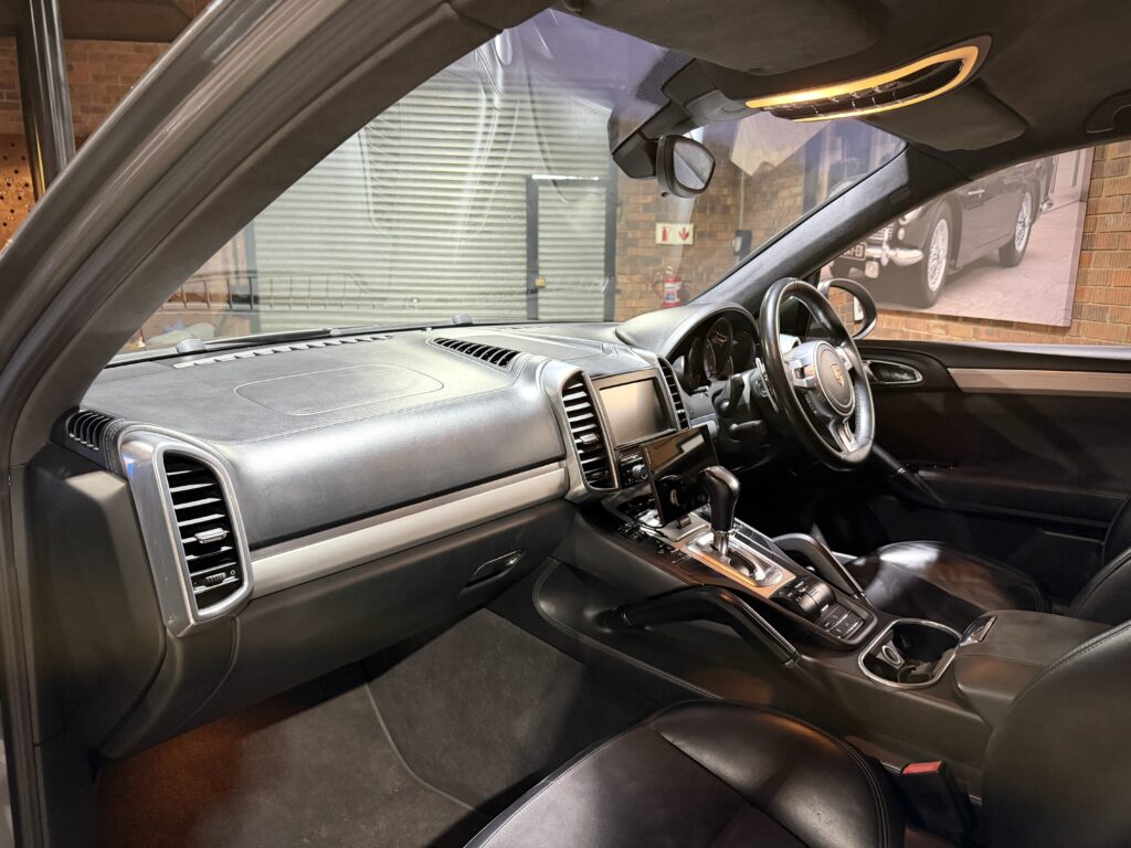 2013 Porsche Cayenne GTS