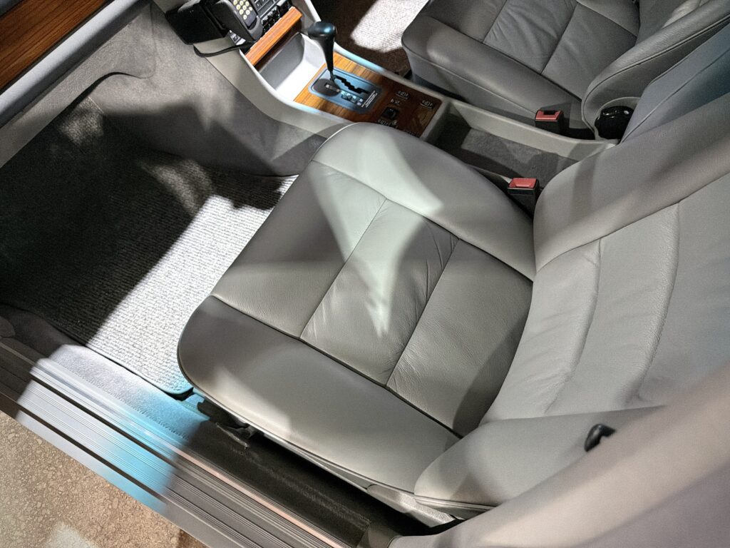 1992 Mercedes Benz 300SE
