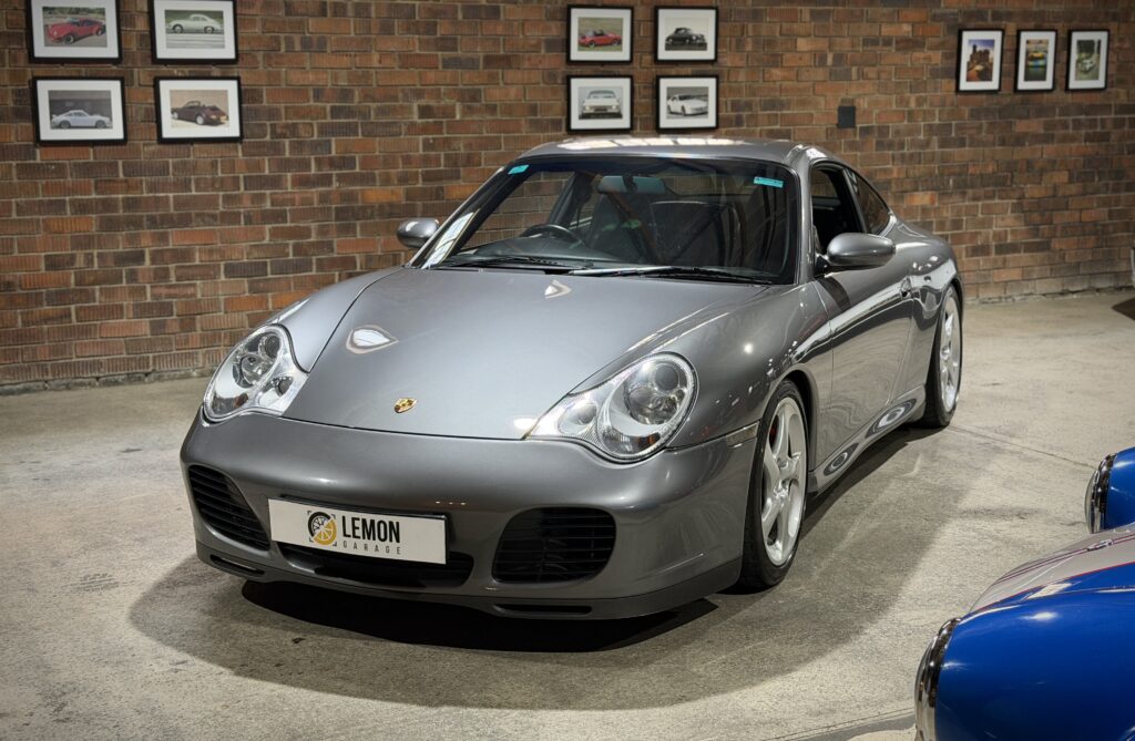 2003 Porsche 911 Carrera 4S